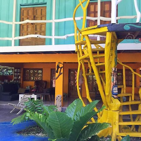 Madre Selva Hostel Puerto Viejo de Talamanca Екстер'єр фото