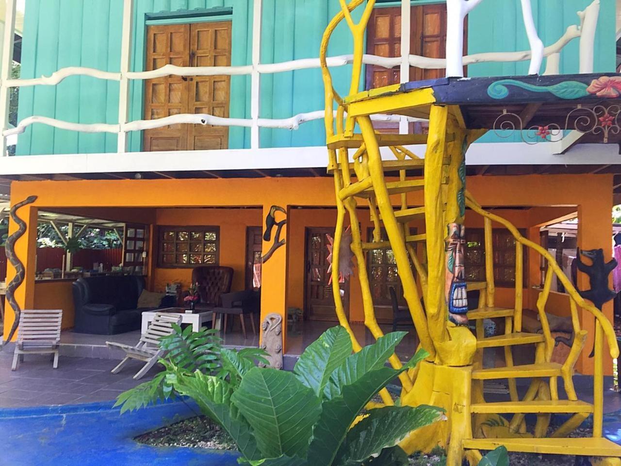 Madre Selva Hostel Puerto Viejo de Talamanca Екстер'єр фото