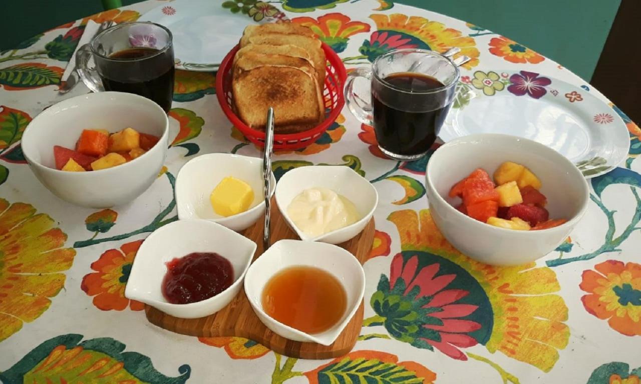 Madre Selva Hostel Puerto Viejo de Talamanca Екстер'єр фото