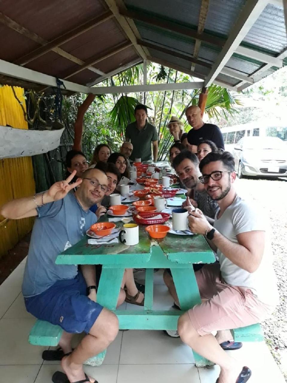 Madre Selva Hostel Puerto Viejo de Talamanca Екстер'єр фото