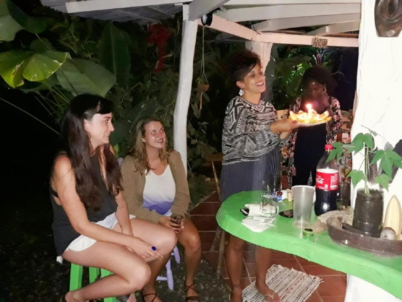 Madre Selva Hostel Puerto Viejo de Talamanca Екстер'єр фото